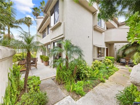 1  Sea Cove Lane  , Newport Beach, CA