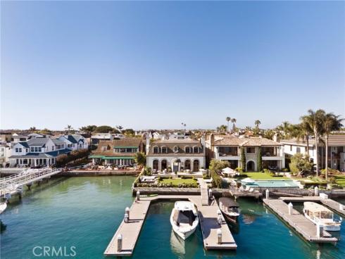 2116 E. Balboa Boulevard