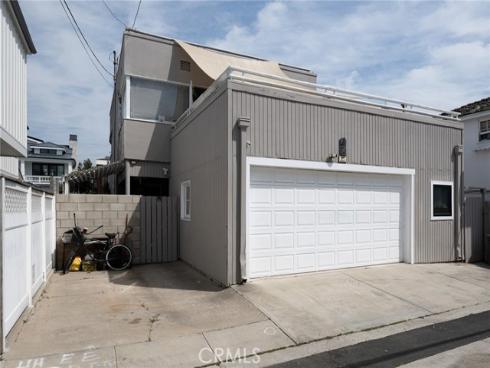 327  Onyx  , Newport Beach, CA