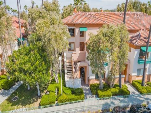 46 Villa Point , Newport Beach, CA