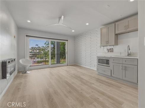 101  Scholz  225 , Newport Beach, CA