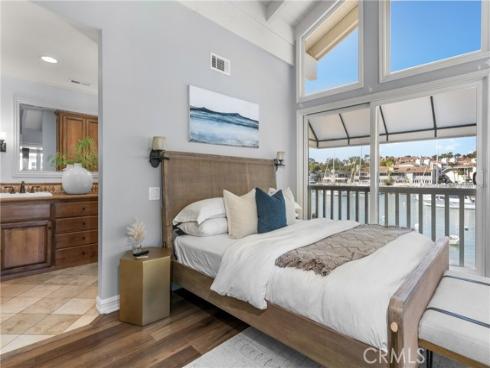 1011 N Bay Front  , Newport Beach, CA