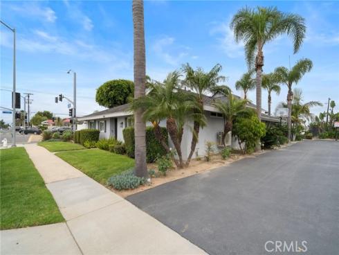 2528  University   Drive, Newport Beach, CA
