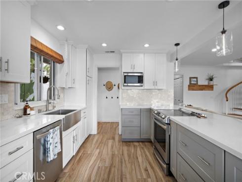 2528  University   Drive, Newport Beach, CA