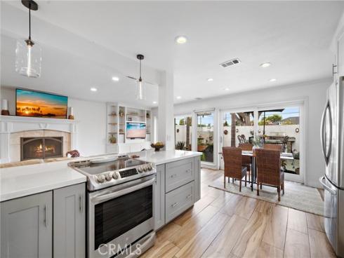 2528  University   Drive, Newport Beach, CA