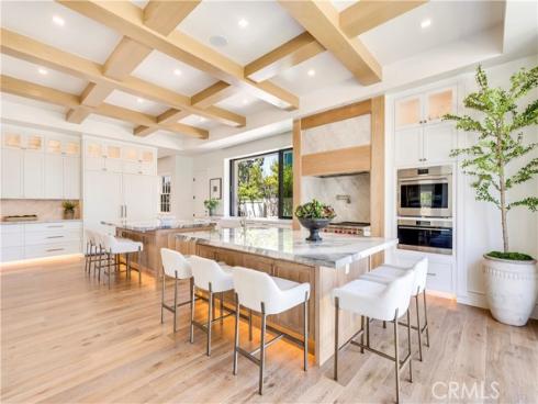 6  Pinehurst Ln  , Newport Beach, CA
