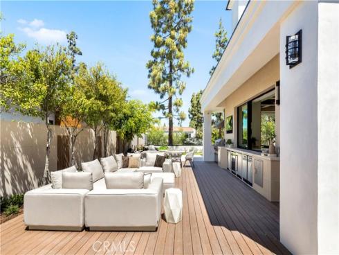 6  Pinehurst Ln  , Newport Beach, CA