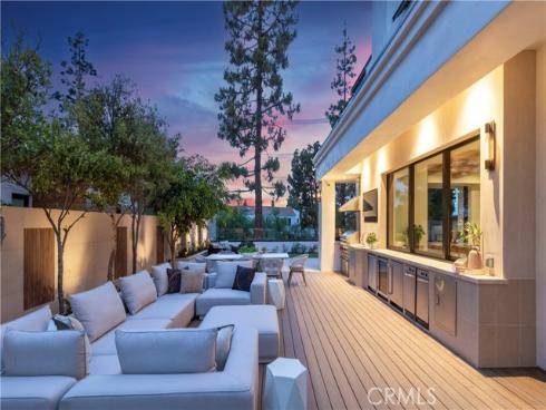 6  Pinehurst Ln  , Newport Beach, CA