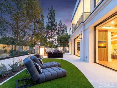 6  Pinehurst Ln  , Newport Beach, CA