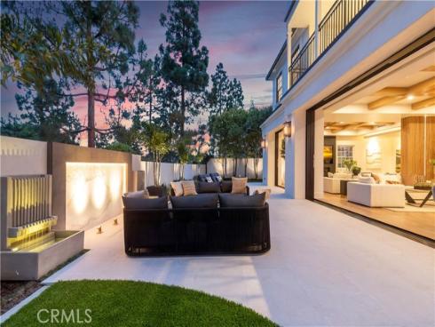 6  Pinehurst Ln  , Newport Beach, CA