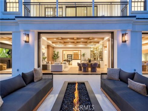 6  Pinehurst Ln  , Newport Beach, CA
