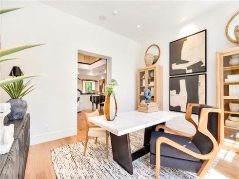 6  Pinehurst Ln  , Newport Beach, CA
