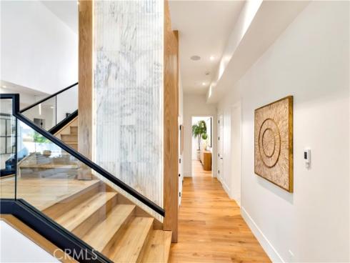 6  Pinehurst Ln  , Newport Beach, CA