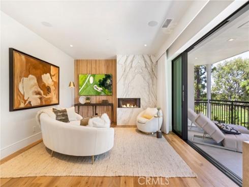 6  Pinehurst Ln  , Newport Beach, CA