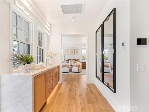 6  Pinehurst Ln  , Newport Beach, CA