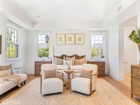 6  Pinehurst Ln  , Newport Beach, CA