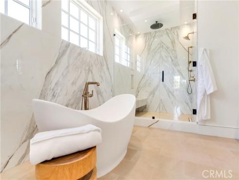 6  Pinehurst Ln  , Newport Beach, CA