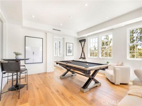 6  Pinehurst Ln  , Newport Beach, CA