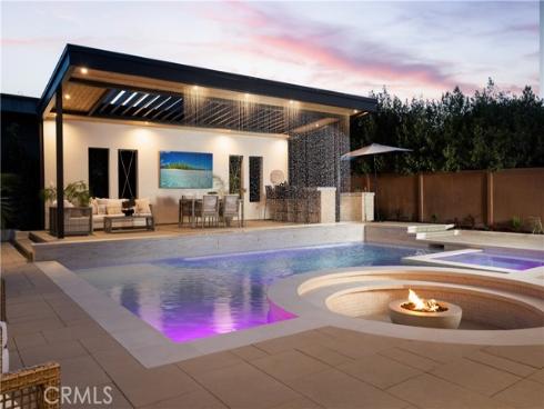 1453  Galaxy Dr  , Newport Beach, CA