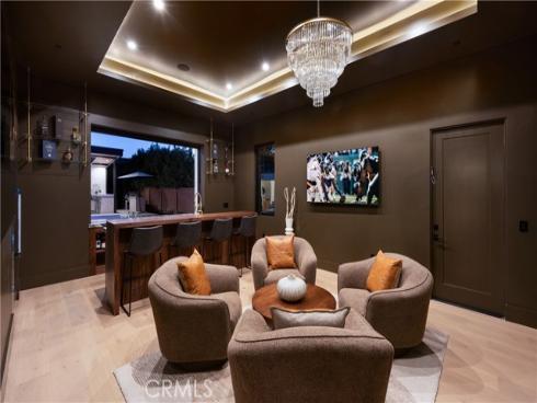 1453  Galaxy Dr  , Newport Beach, CA
