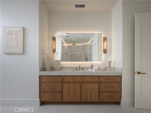 1453  Galaxy Dr  , Newport Beach, CA