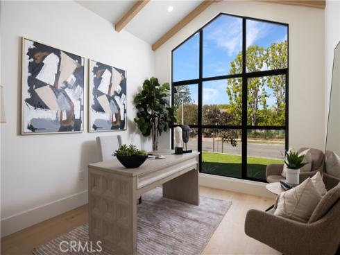 1453  Galaxy Dr  , Newport Beach, CA