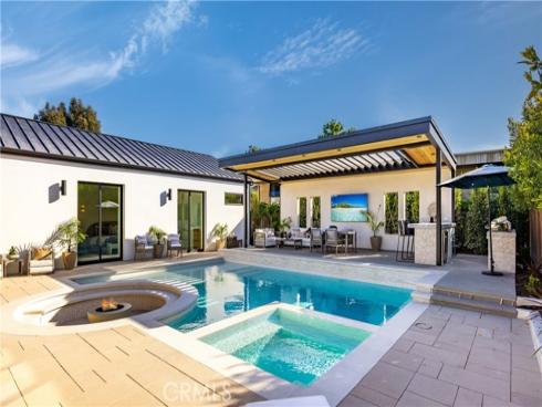 1453  Galaxy Dr  , Newport Beach, CA