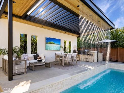 1453  Galaxy Dr  , Newport Beach, CA