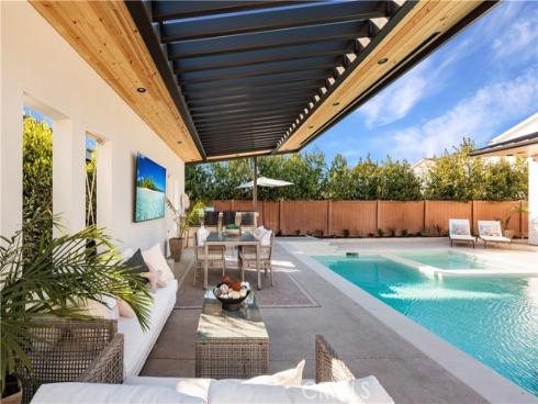 1453  Galaxy Dr  , Newport Beach, CA