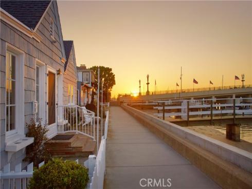 1407 N Bay Front  , Newport Beach, CA