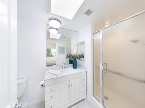 2102  Vista Entrada  , Newport Beach, CA