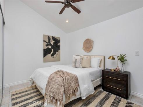 2102  Vista Entrada  , Newport Beach, CA