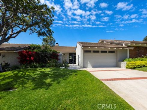 2102  Vista Entrada  , Newport Beach, CA