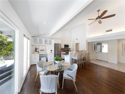2102  Vista Entrada  , Newport Beach, CA