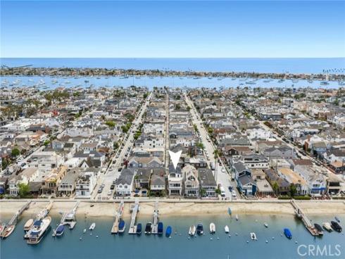 1105 N Bay Front  , Newport Beach, CA