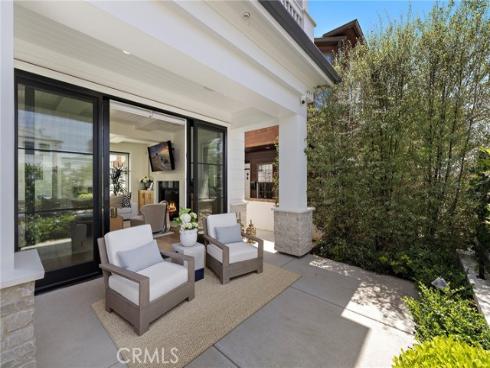 330  Onyx Avenue  , Newport Beach, CA