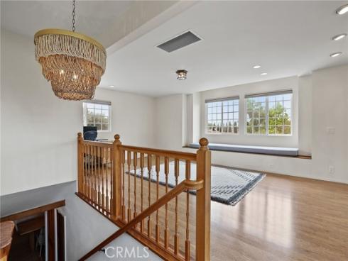 2284  Redlands  , Newport Beach, CA