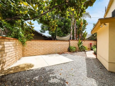 2284  Redlands  , Newport Beach, CA