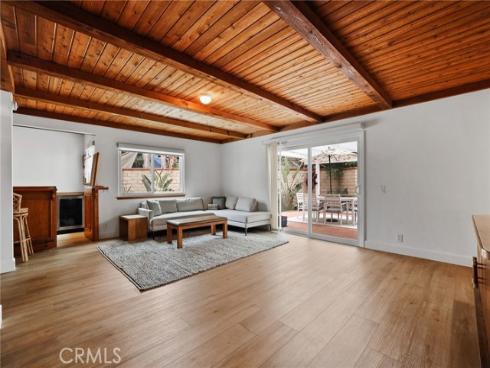 2284  Redlands  , Newport Beach, CA