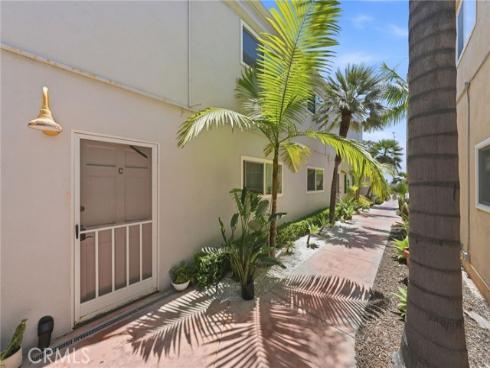 2202 W Oceanfront  , Newport Beach, CA