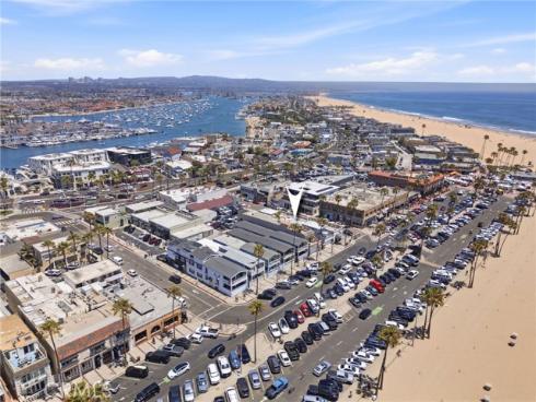 2202 W Oceanfront  , Newport Beach, CA
