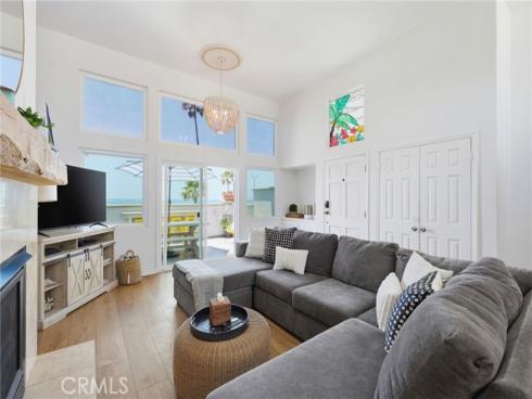 2202 W Oceanfront  , Newport Beach, CA