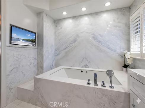 2401  Clay  , Newport Beach, CA