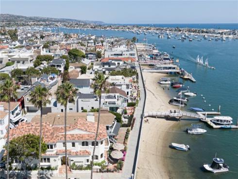300 S Bay Front  , Newport Beach, CA