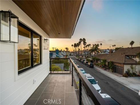 3601  Lake Avenue  , Newport Beach, CA