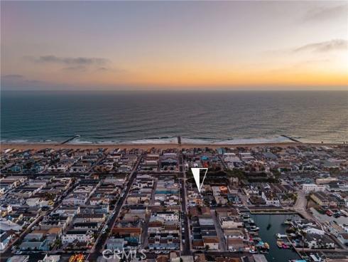 3601  Lake Avenue  , Newport Beach, CA