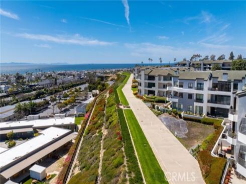 300  Cagney  101  Lane, Newport Beach, CA