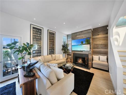 811 W 15th 2B , Newport Beach, CA