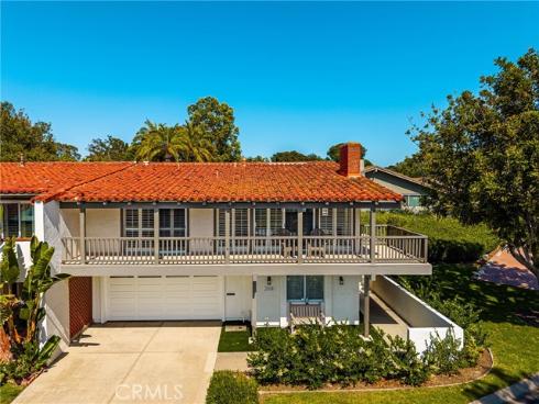 2108  Vista Entrada  , Newport Beach, CA