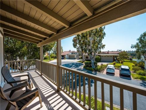 2108  Vista Entrada  , Newport Beach, CA